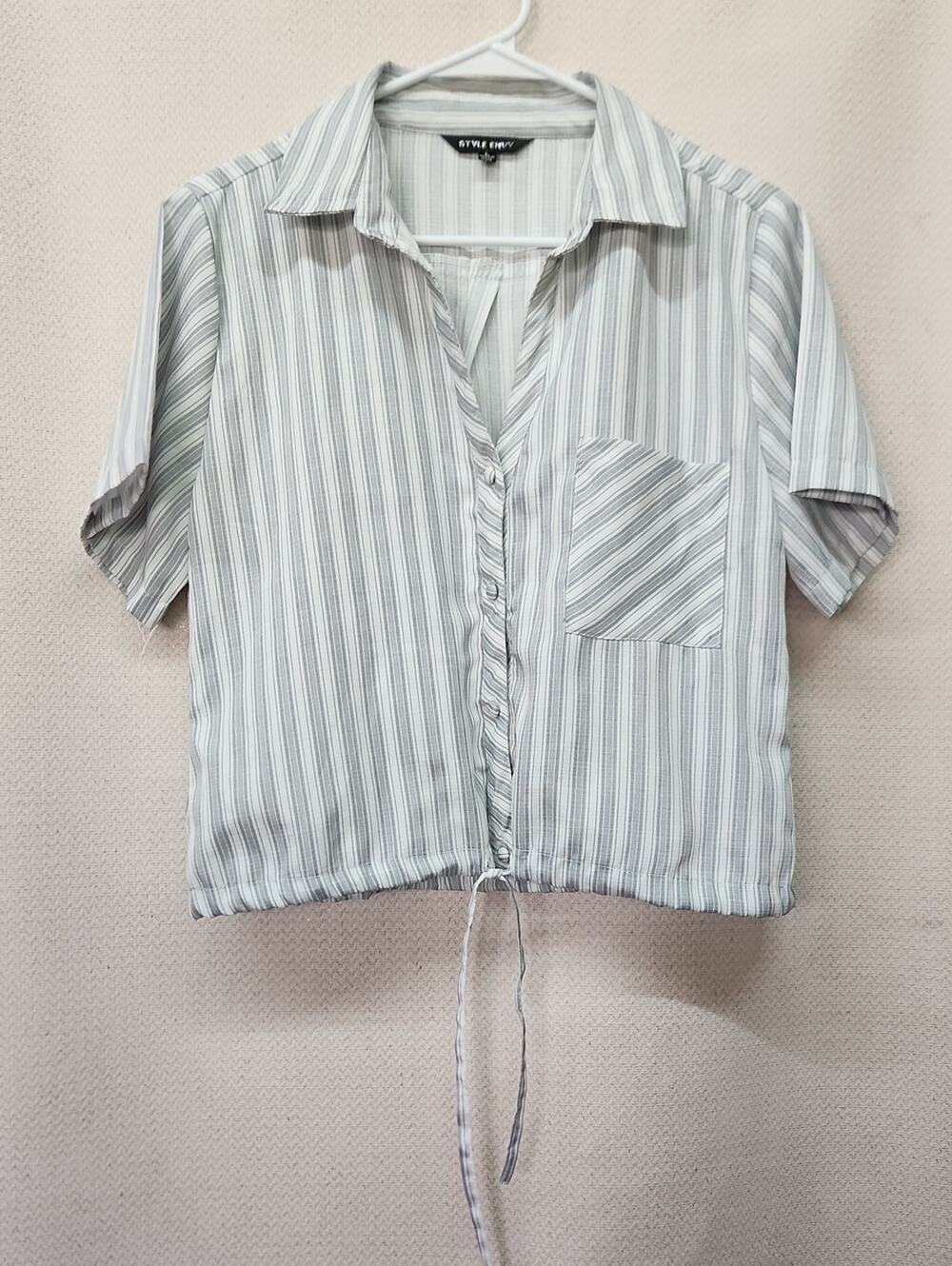 Style Envy Light Gray and White Striped Short-Sleeve Button-Down